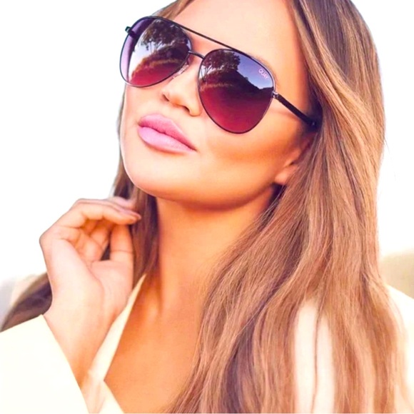 Quay Vivienne Black\Purple Aviator Sunglasses NWT - Picture 1 of 6